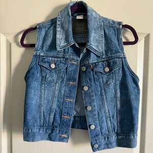 Levi Denim Vest Size Small